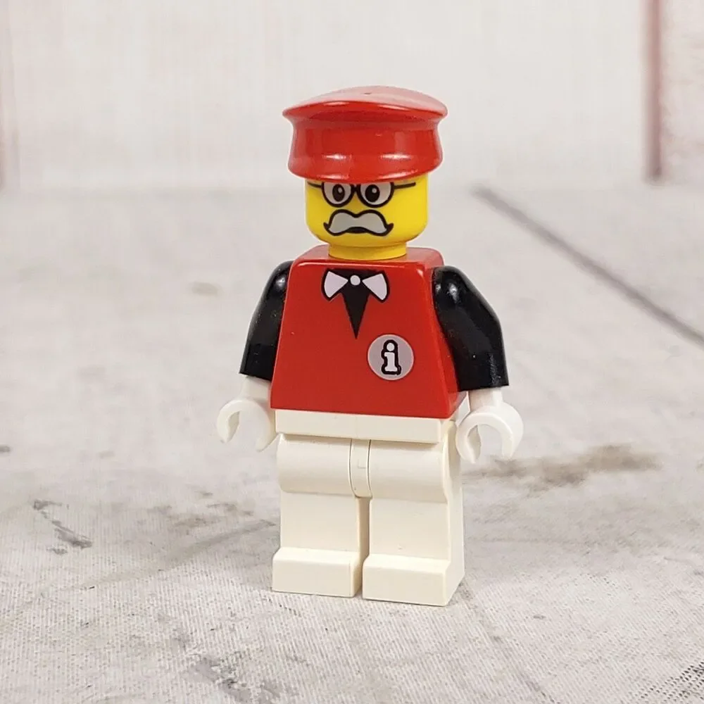 Infomaniac - Limited RARE LEGO Collectible Minifigure - Authentic 1997 INF001